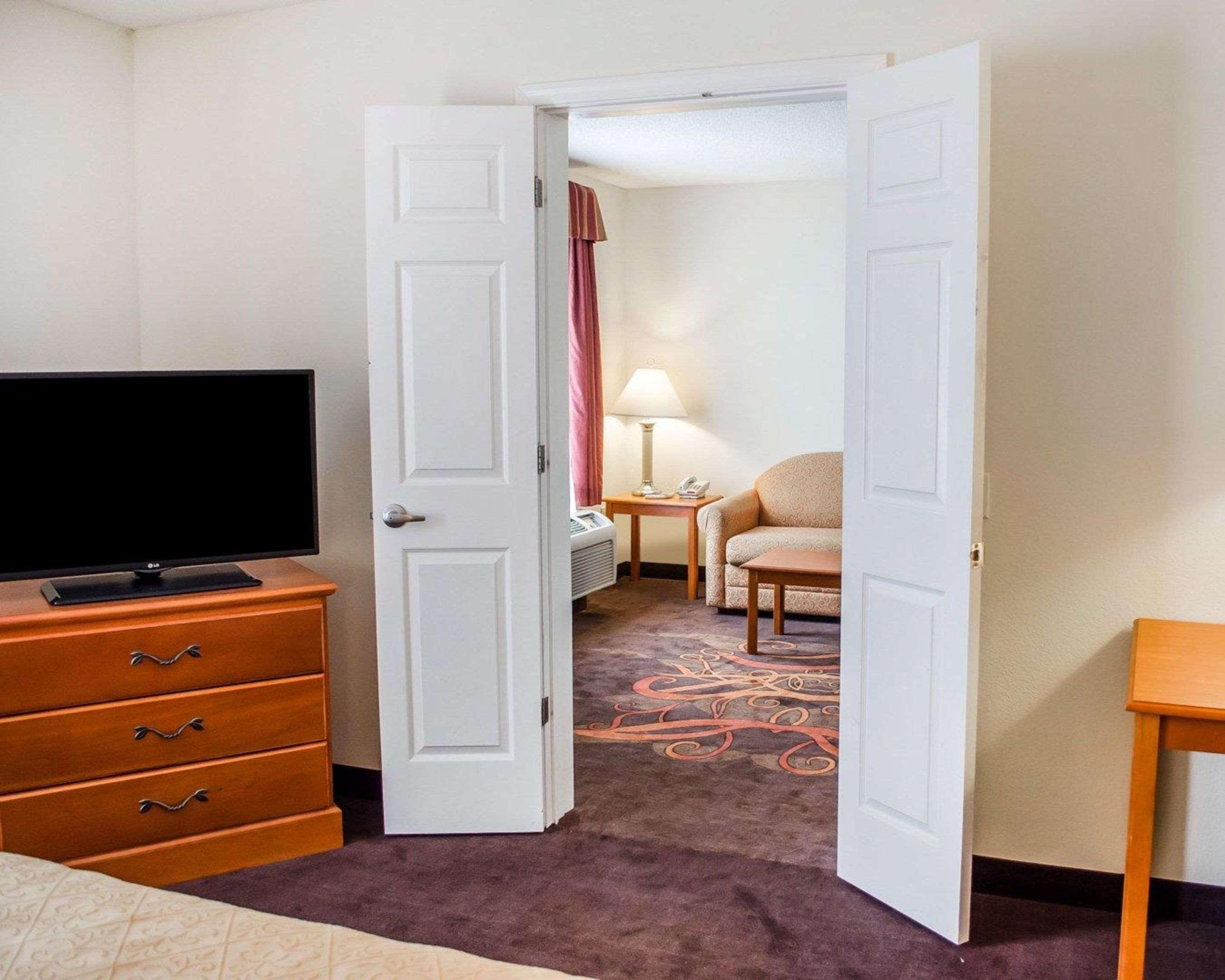 Quality Inn & Suites Hershey Exterior photo